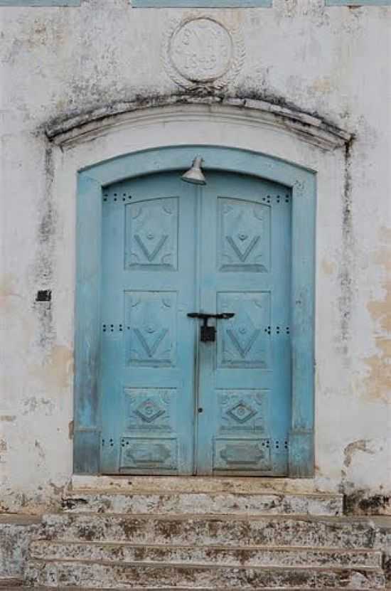 PORTA DA IGREJA DE ARAATIBA-FOTO:FFONSECA - ARAATIBA - ES