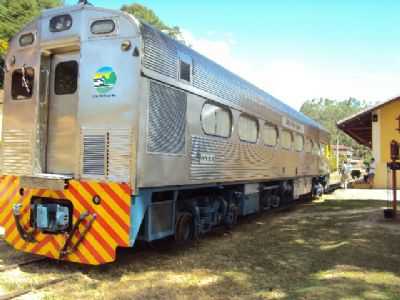 TREM PASSAGEIRO, ESTAO ARAGUAIA, POR MAURO ZAMBON FILHO - ARAGUAIA - ES