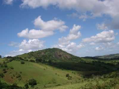 VISO DA PEDRA DE ITAPANA , POR DBORA CANUTO - TAQUARANA - AL