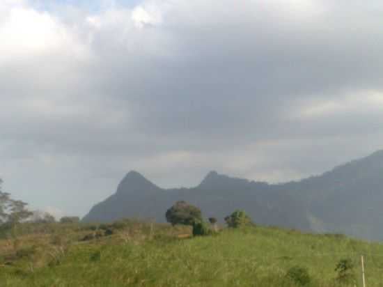 FOTO DA PEDRA DA CAVEIRA EM ATILIO VIVACQUA, POR JORGE COSTA - ATLIO VIVCQUA - ES