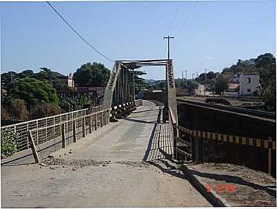 PONTE DE FERRO BAIXO GUANDU, POR JONAS DE OLIVEIRA - BAIXO GUANDU - ES