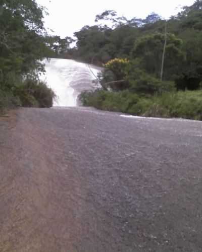 CACHOEIRA CORTELETTE, POR CAMILA - BAIXO GUANDU - ES