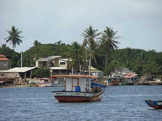 BARRA NOVA-ES-BARCOS E A ORLA DA CIDADE-FOTO:MASSAD - BARRA NOVA - ES