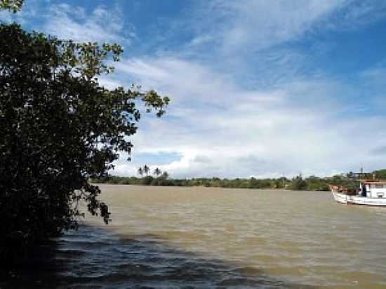 BARRA SECA-ES-CHEGANDO NA ILHA-FOTO:FOLHAVITORIA.COM.BR - BARRA SECA - ES