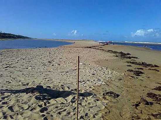 PRAIA URUSSUQUARA EM BARRA SECA-FOTO:RENATO-LUCHI-MARTINS - BARRA SECA - ES