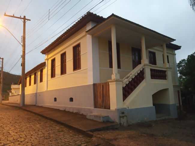 CASA DE JOS VIEIRA DE GOUVEIA REVITALIZADA, POR FRANCISMAR DE SOUZA VIEIRA - CELINA - ES