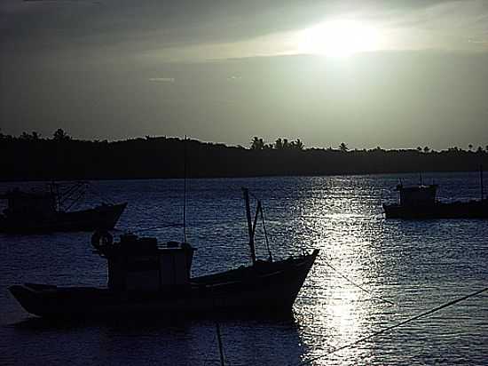 PR DO SOL NO RIO CRICAR EM CONCEIO DA BARRA-FOTO:MIRANTE - CONCEIO DA BARRA - ES