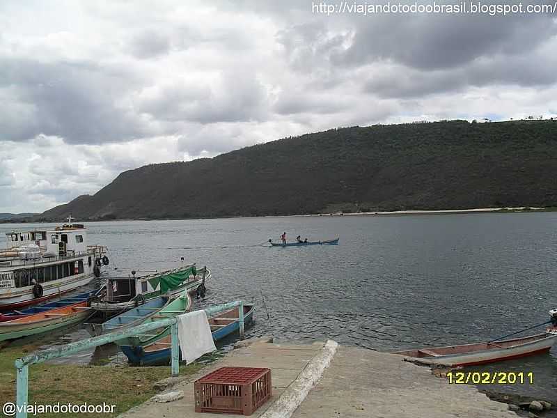 TRAIPU-AL-RAMPA E ANCORADOURO NO RIO SO FRANCISCO-FOTO:SERGIO FALCETTI - TRAIPU - AL