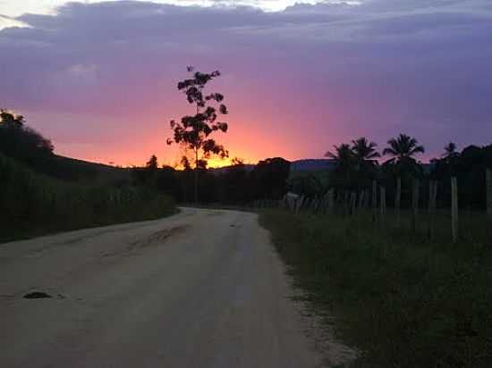 CHEGANDO EM COTAXE-FOTO:RAFACOVRE  - COTAXE - ES