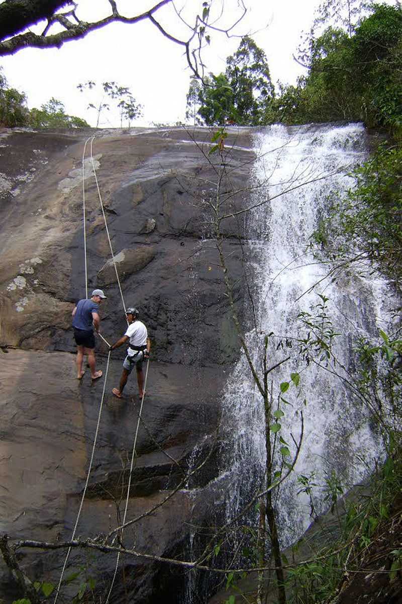 CACHOEIRA DO ARCO-IRIS - DIVINO DE SO LOURENO - ES