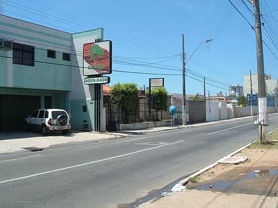 AVENIDA LUCIANO DAS NEVES-FOTO:PAULO JARRO - DIVINO ESPRITO SANTO - ES