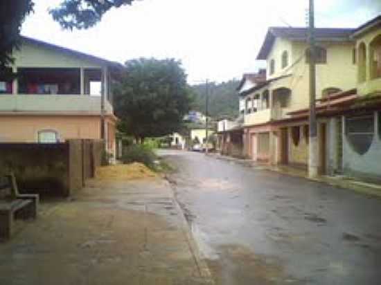 RUA CNDIDO VIEIRA EM FUNDO-FOTO:CUZZUOL ANDR - FUNDO - ES