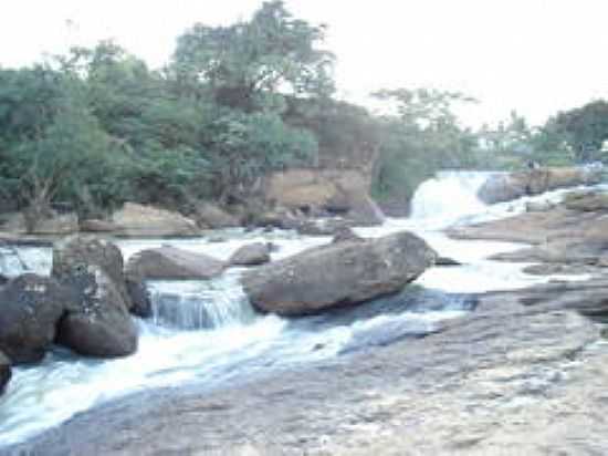 CACHOEIRA DO RIO PRETO EM GOVERNADOR LACERDA DE AGUIAR-FOTO:EDNALDO SOARES - GOVERNADOR LACERDA DE AGUIAR - ES