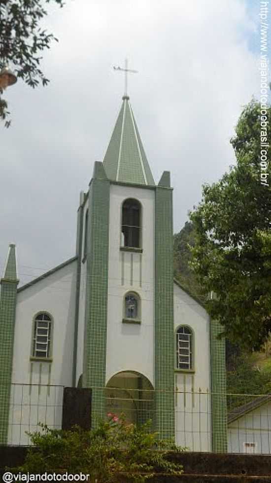 IGREJA DE SO IZIDORO NA COMUNIDADE DE ALTO MOACIR EM GOVERNADOR LINDENBERG-ES-FOTO:SERGIO FALCETTI - GOVERNADOR LINDENBERG - ES