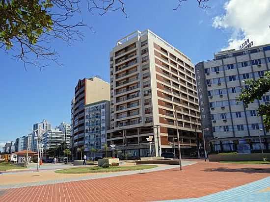 AVENIDA DA PRAIA DAS CASTANHEIRAS EM GUARAPARI-ES-FOTO:PAULO YUJI TAKARADA - GUARAPARI - ES