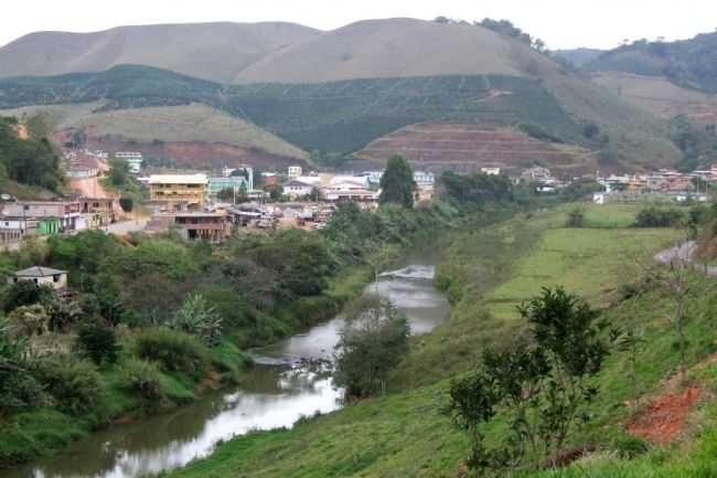 RIO ITAPEMIRIM BRAO NORTE DIREITO NO CENTRO, POR CARLOS ROBERTO ROCHA SANATA - IBITIRAMA - ES