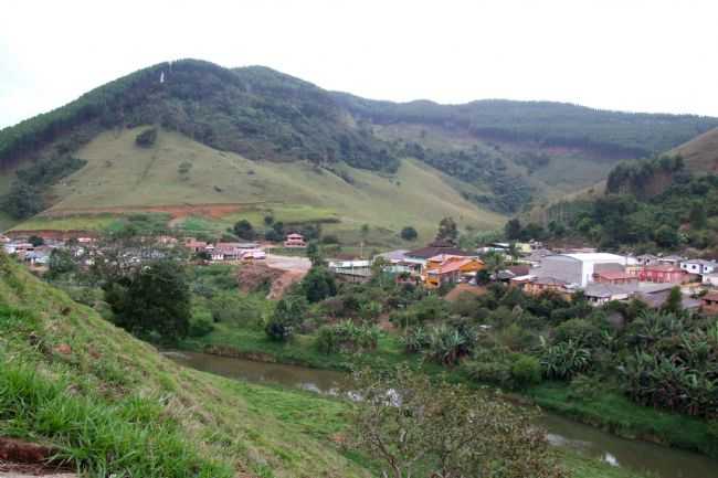 IBITIRAMA CENTRO CHEGANDO DE SANTA MARTA, POR CARLOS ROBERTO ROCHA SANATA - IBITIRAMA - ES