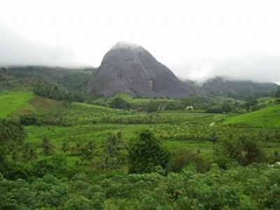 PEDRA DE ITAIMB-FOTO:LUCIANO CAMUZI  - ITAIMB - ES