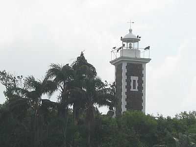 FAROL DA ILHA DOS FRANCESES POR SIDINEIMC - ITAIPAVA - ES