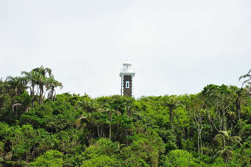 ITAPEMIRIM-ES-FAROL DA ILHA DOS FRANCESES-FOTO:SGTRANGEL - ITAPEMIRIM - ES