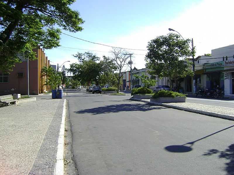 ITAPEMIRIM-ES-RUA DA PREFEITURA-FOTO:JOSE EYMARD - ITAPEMIRIM - ES