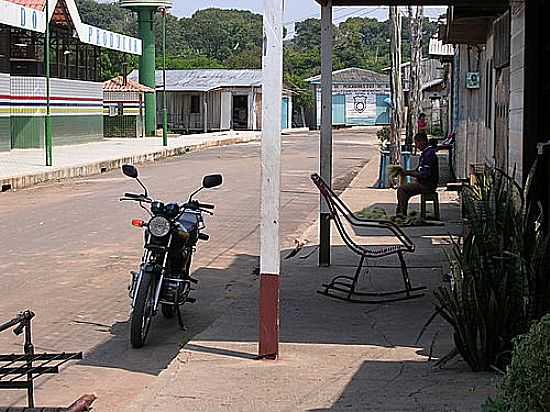 RUA DE ALVARES-FOTO:JAVIER MOSQUERA - ALVARES - AM