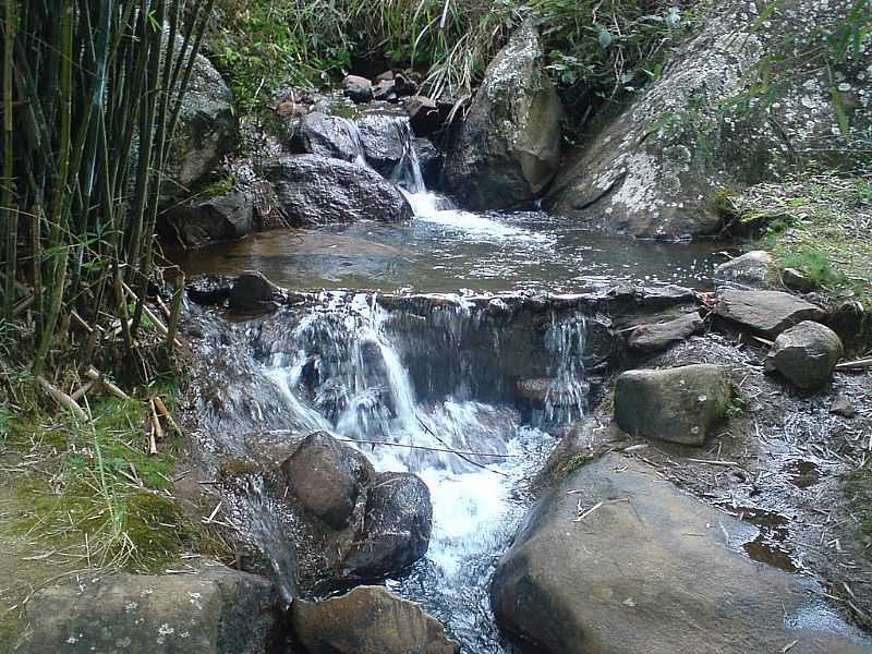 CASCATA DA SERRINHA - POR ALEX` SANDER - INA - ES