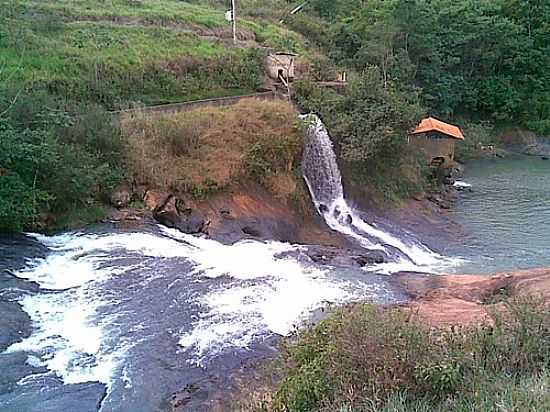 CACHOEIRA DO BERECO, VISTA DA PONTE-FOTO:RENATO-LUCHI-MARTINS - JAGUAR - ES