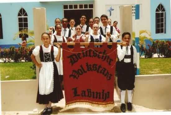 GRUPO DE DANAS FOLCLRICAS ALEMS EDELSTEIN, POR REV. ROBERTO COUTO - LAJINHA - ES