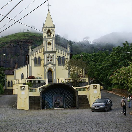 IGREJA MATRIZ EM MIMOSO DO SUL-ES-FOTO:ELPDIO JUSTINO DE A - MIMOSO DO SUL - ES