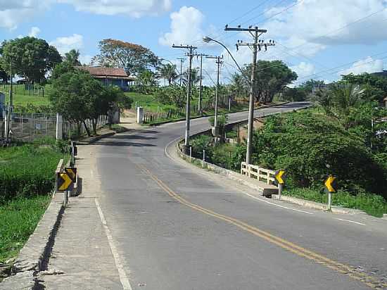 MONTANHA-ES-PONTE NA ENTRADA DA CIDADE-FOTO:MARKUPOLO - MONTANHA - ES