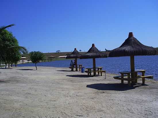 BEIRA DO LAGO NO BALNERIO-FOTO:ALFA SONORIZAO - MUCURICI - ES