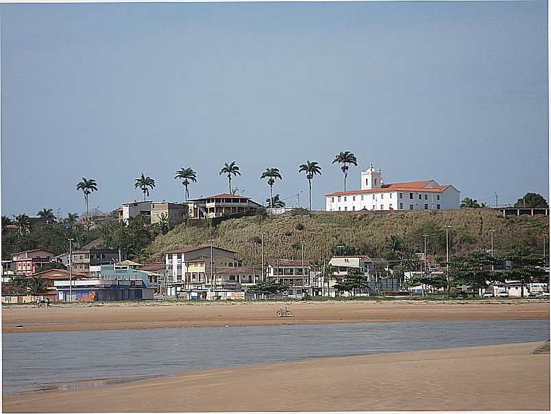 NOVA ALMEIDA-ES-VISTA DA PRAIA E A IGREJA DOS REIS MAGOS-FOTO:MAPIO.NET - NOVA ALMEIDA - ES