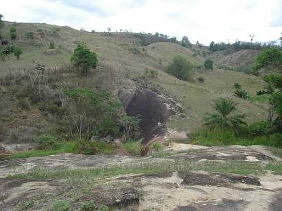 CASCATINHA EM PALMEIRA-FOTO:ARNOR - PALMEIRA - ES