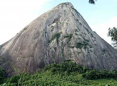 PEDRA LEITO  FOTO
ANDRE BONACIN - PANCAS - ES