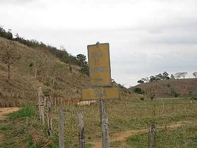 RUINAS-FOTO:R3N3MYSTTO  - QUEIMADO - ES