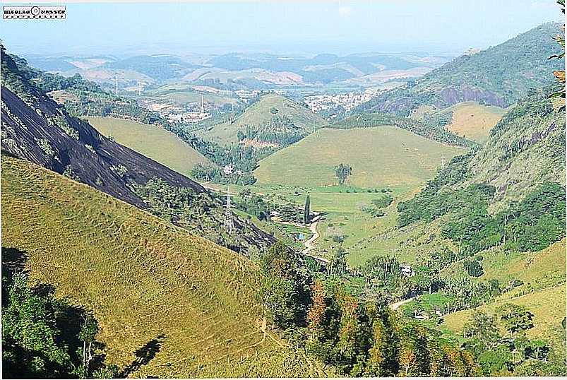 CIDADE DE RIO NOVO DO SUL E ESTRADA DE TERRA DE SO CAETANO. ESSA FOTO FOI TIRADA DA TORRE DA EMBRATEL - RIO NOVO DO SUL - ES