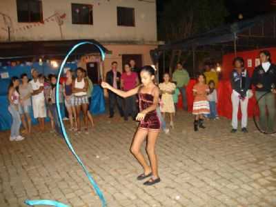 DESFILE FOLCLRICO - SANTO ANTONIO, POR ALCI SANTOS VIOVAS AMADO - SANTO ANTNIO DO MUQUI - ES