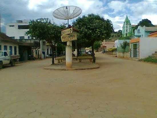 PRAA E IGREJA AO FUNDO-FOTO:WESLEYMARTINS - SO GERALDO - ES