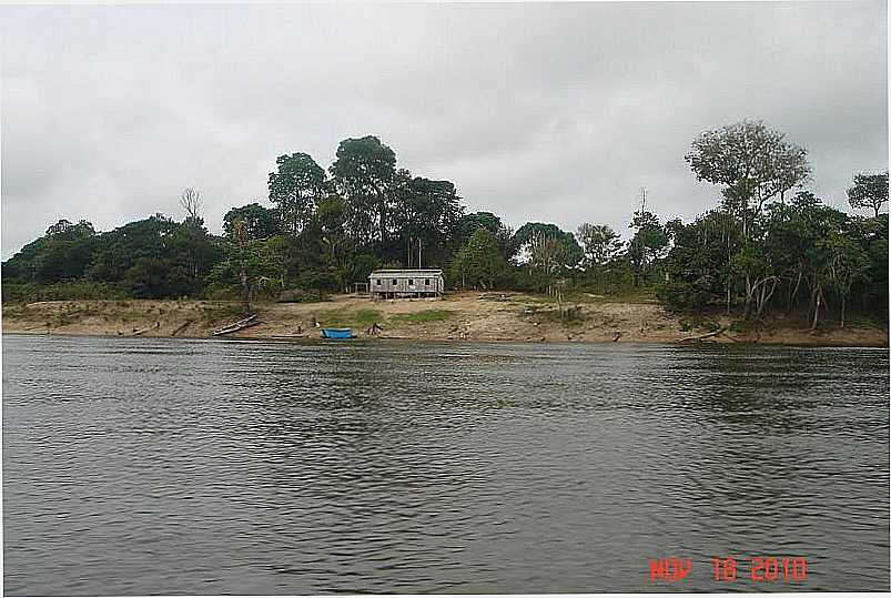 BALBINA-AM-CASA RIBEIRINHA NO RIO UARUM-FOTO:PCLAUDEMIR - BALBINA - AM