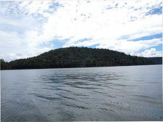 ILHA NO LAGO DA UHE DE BALBINA-FOTORENATO LINS - BALBINA - AM