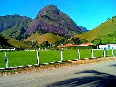 PEDRA DE BELM POR THIAGO LORENCINI DO - VARGEM GRANDE DO SOTURNO - ES