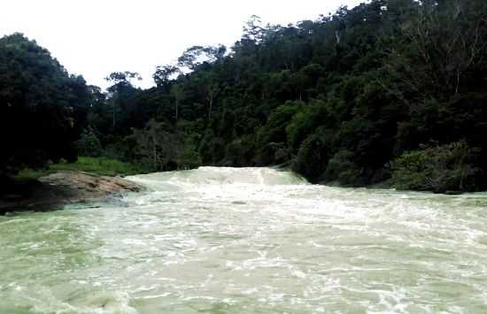 CACHOEIRA DE BARRA SECA, POR KAIQUE BUSOLAR - VILA VALRIO - ES