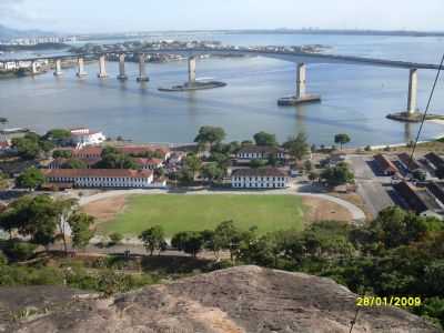 VISTA DE CIMA DO CONVENTO DA PENHA, POR COSTA - VILA VELHA - ES