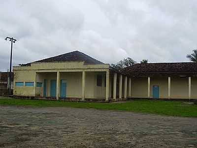 ESCOLA DILIO PENEDO POR MARCLIS - VINHTICO - ES