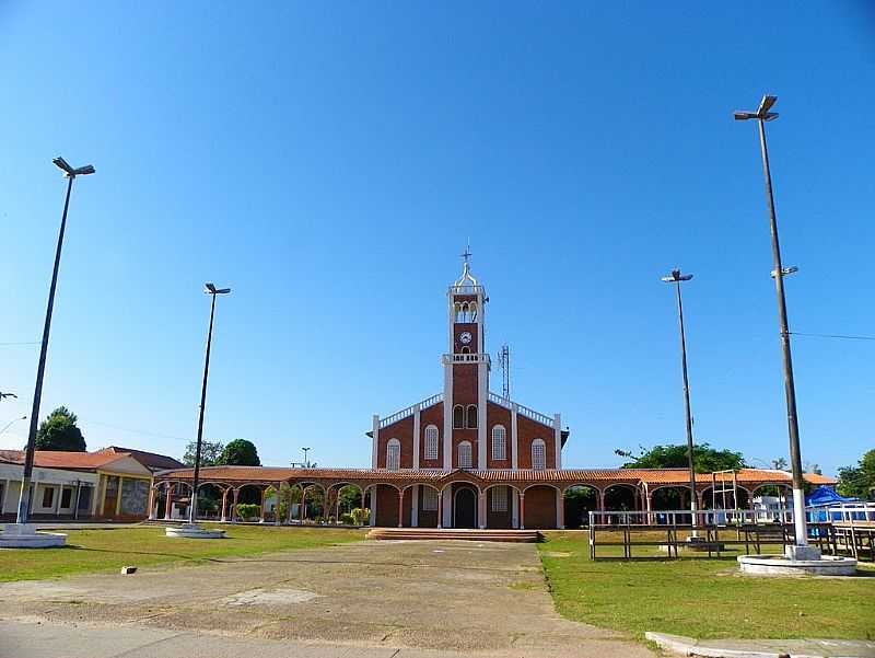 BARREIRINHA-AM-MATRIZ DE N.SRA.DO BOM SOCORRO-FOTO:BAETURISMO BARREIRINHA - BARREIRINHA - AM