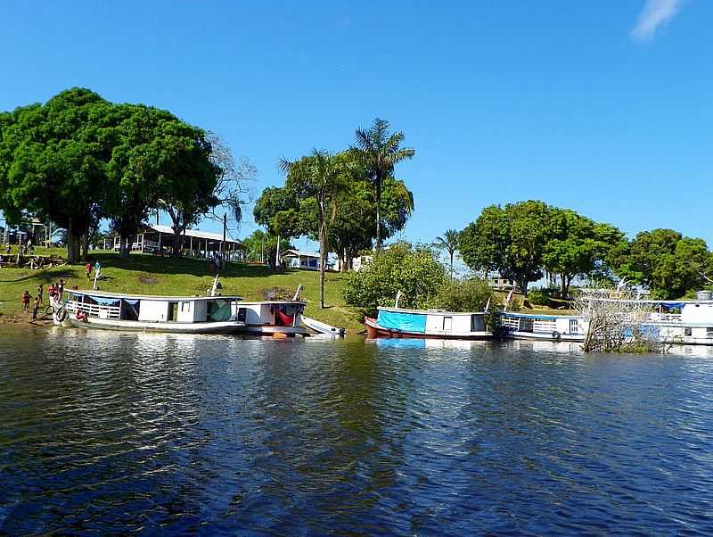 BARREIRINHA-AM-PORTO DA FAZENDA SO SEBASTIO-FOTO:BAETURISMO BARREIRINHA - BARREIRINHA - AM