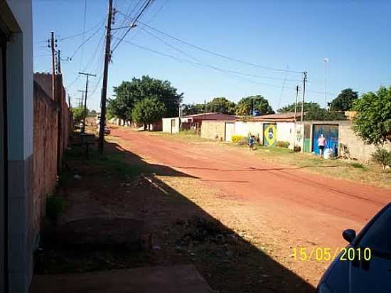 RUA DA CIDADE DE GUAS LINDAS DE GOIS-FOTO:CELSOHL - GUAS LINDAS DE GOIS - GO