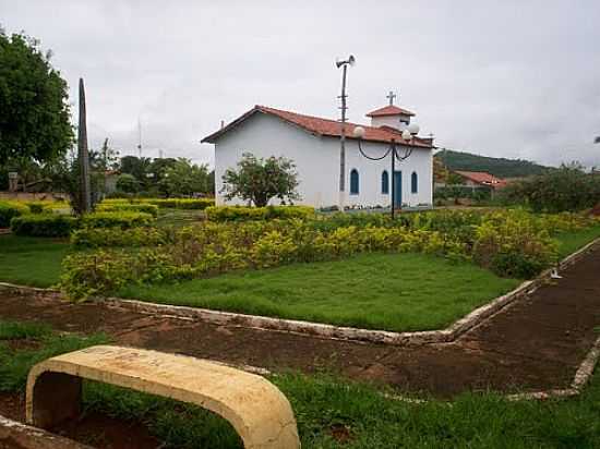 PRAA E IGREJA-FOTO:DAVY CUNHA - BACILNDIA - GO