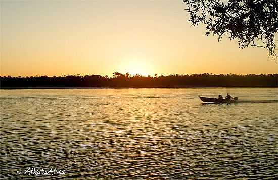 RIO ARAGUAIA EM BANDEIRANTES-GO-FOTO:ALBERTO ALVES - BANDEIRANTES - GO